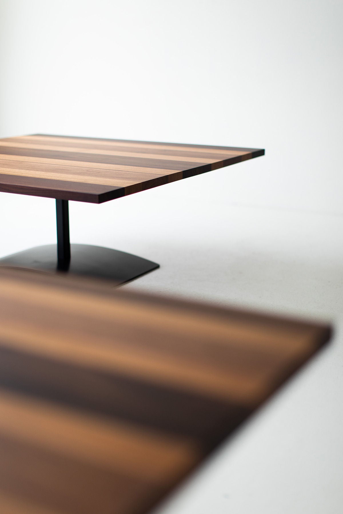 Milo-Baughman-Striped-Top-End-Table-B392S-04