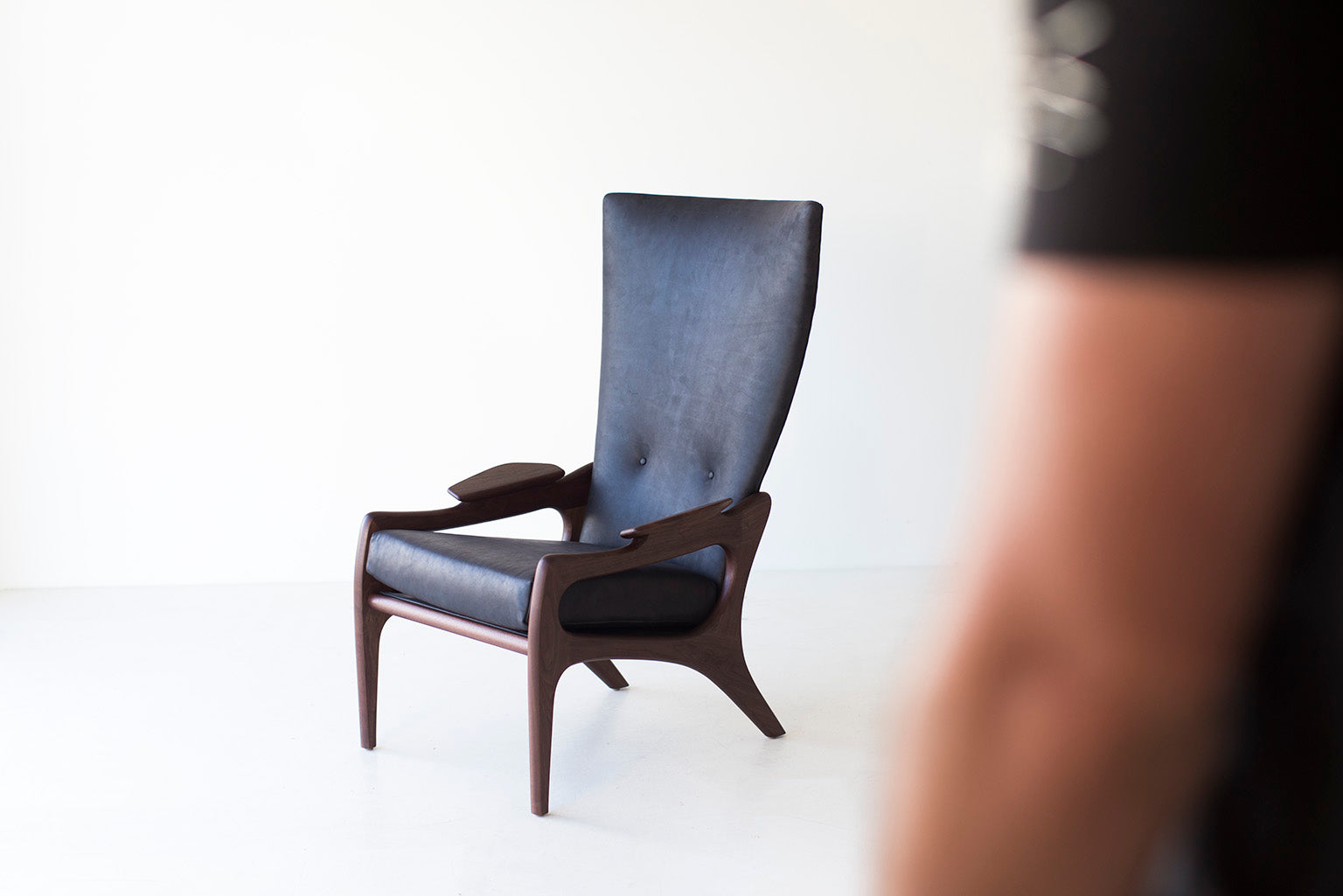 hillsdale-modern-leather-high-back-chair-1604-09