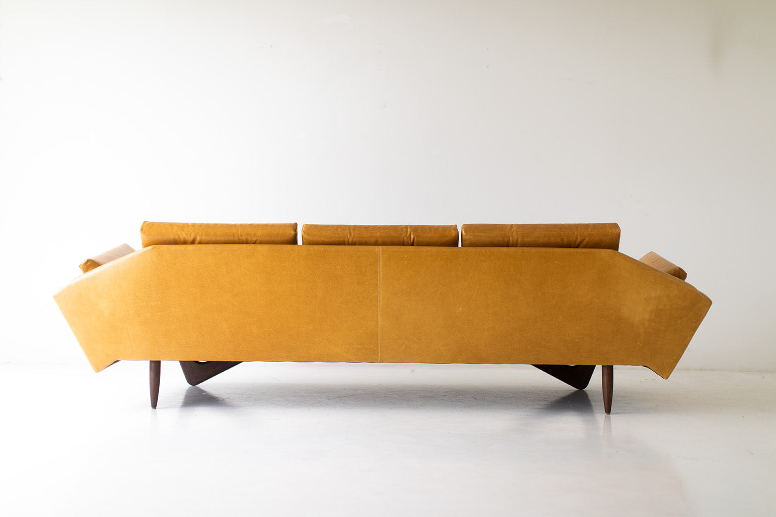      jetson-modern-wood-sofa-leather-1404-05