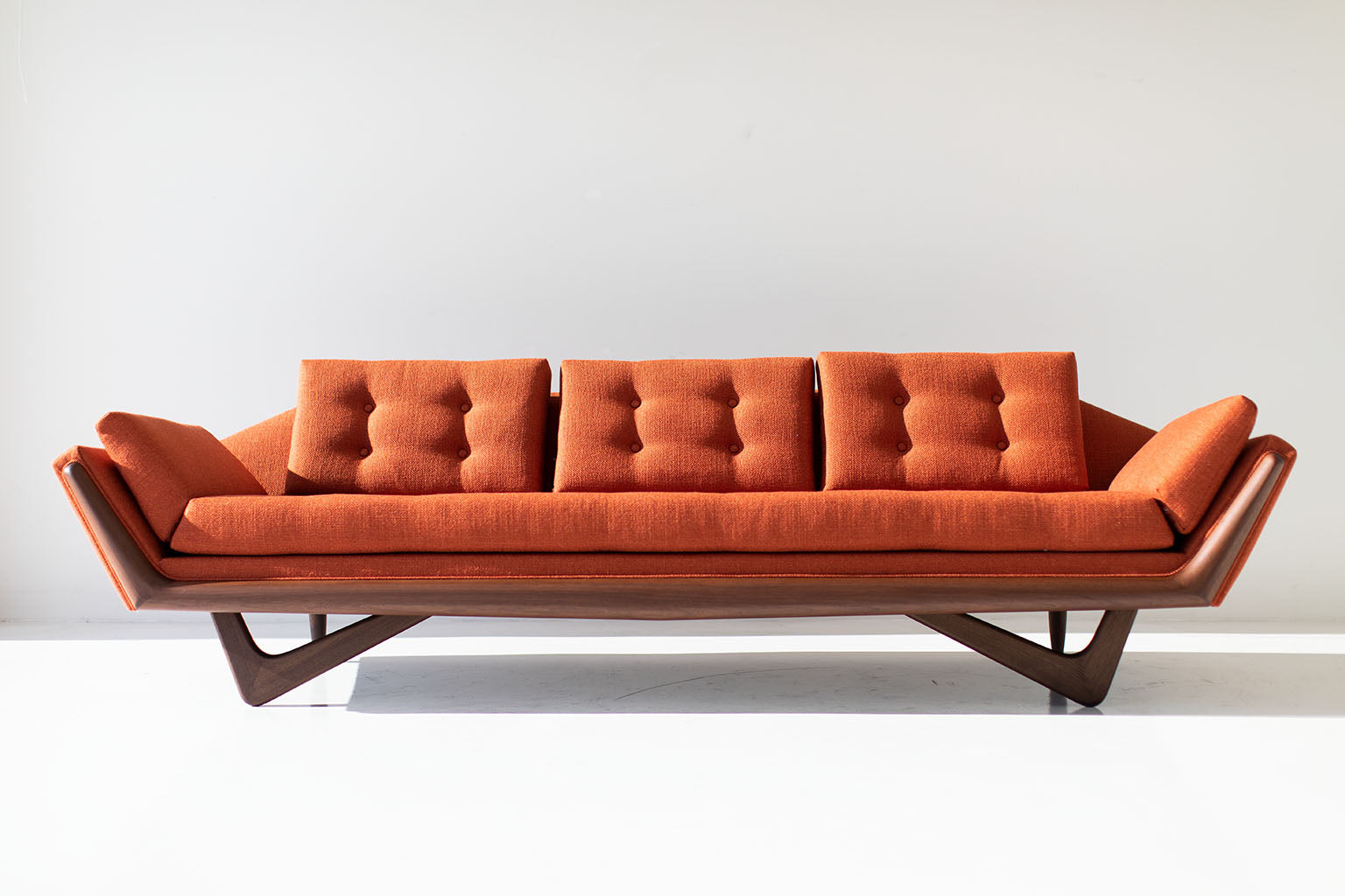 jetson-orange-modern-wood-sofa-1404-01