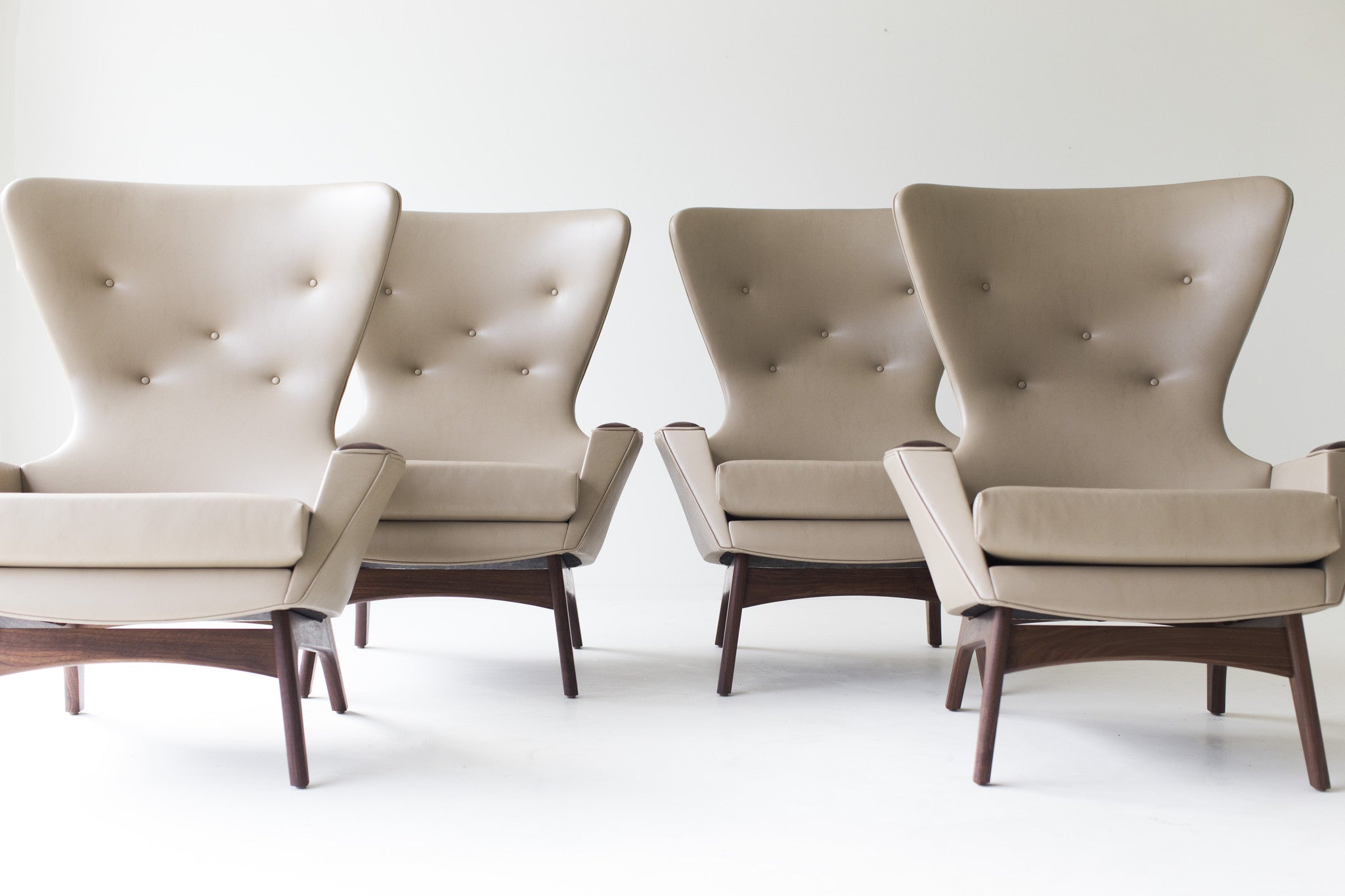 oil-leather-wing-chairs-1410-04