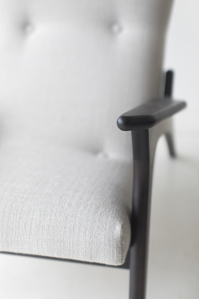 modern-armchairs-1521-the-frank-03