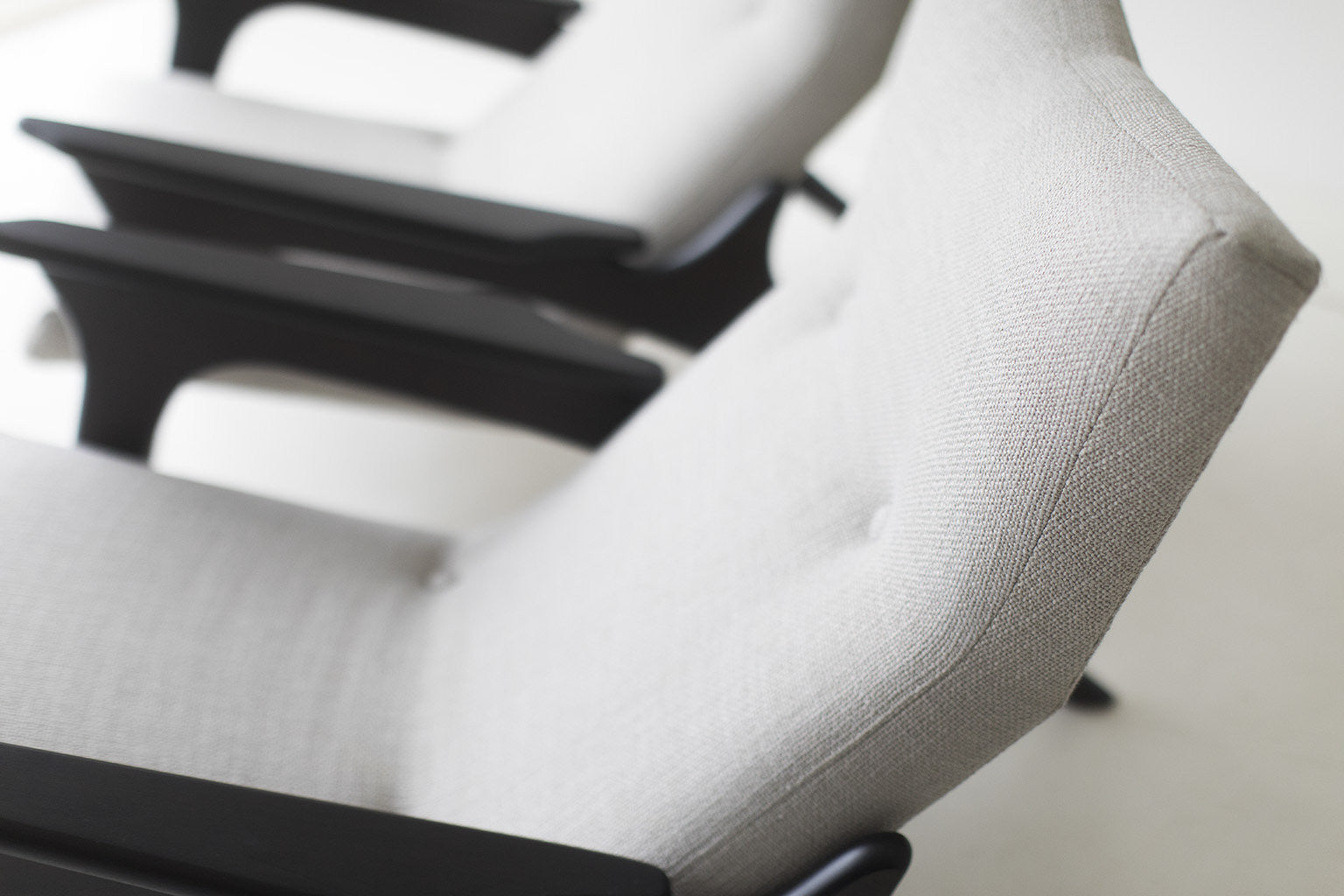 modern-armchairs-1521-the-frank-06