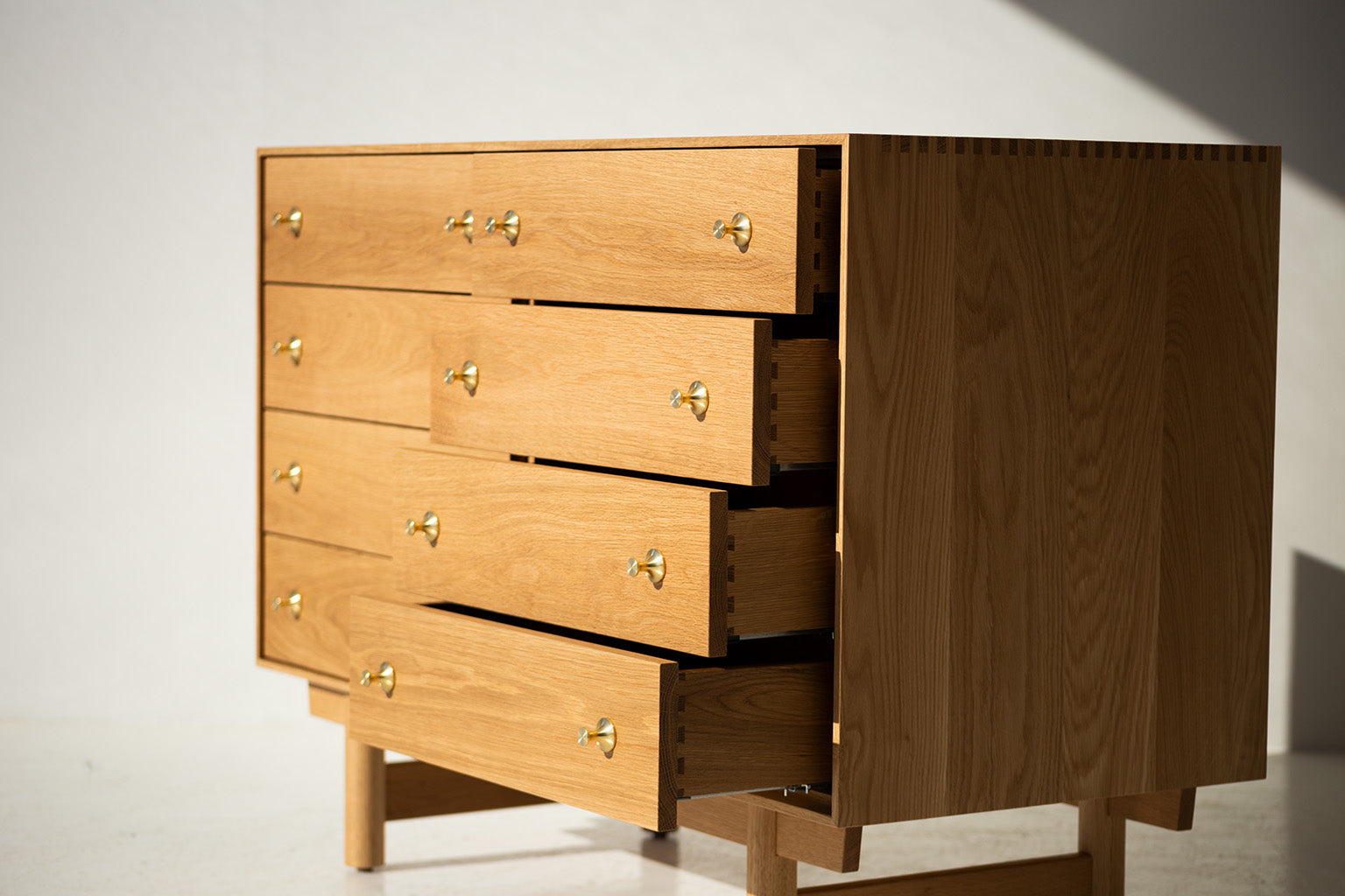 peabody-modern-oak-dresser-2201p-04