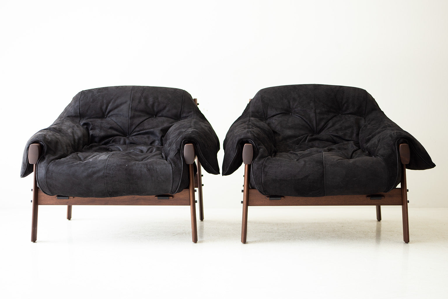      percival-modern-black-leather-lounge-chairs-mp-41-07