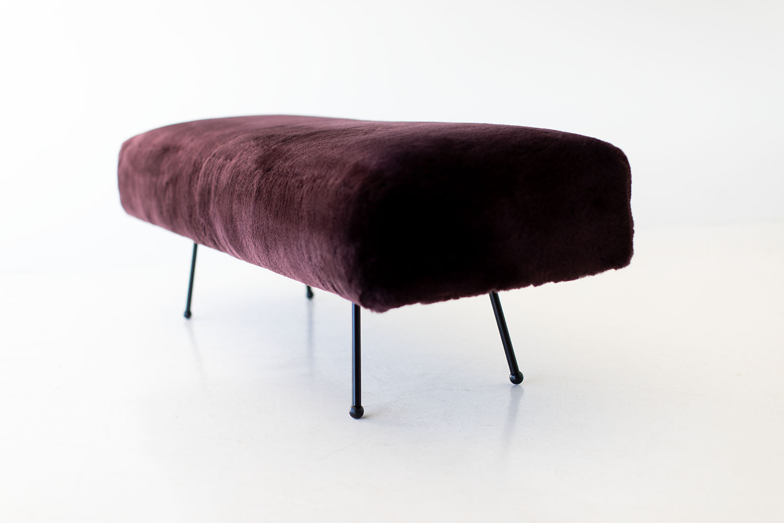      trenchard-modern-fur-bench-1710-02