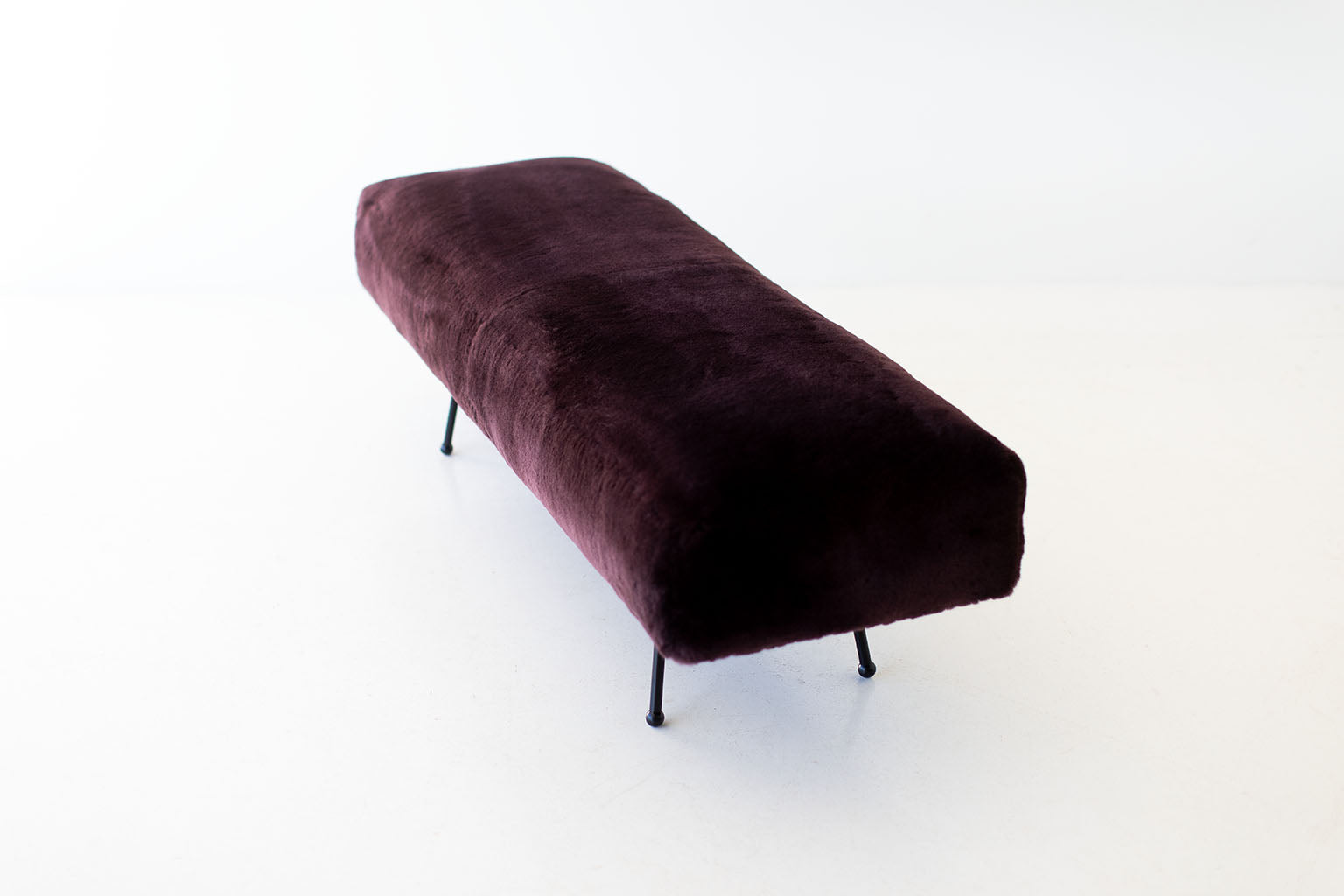      trenchard-modern-fur-bench-1710-07