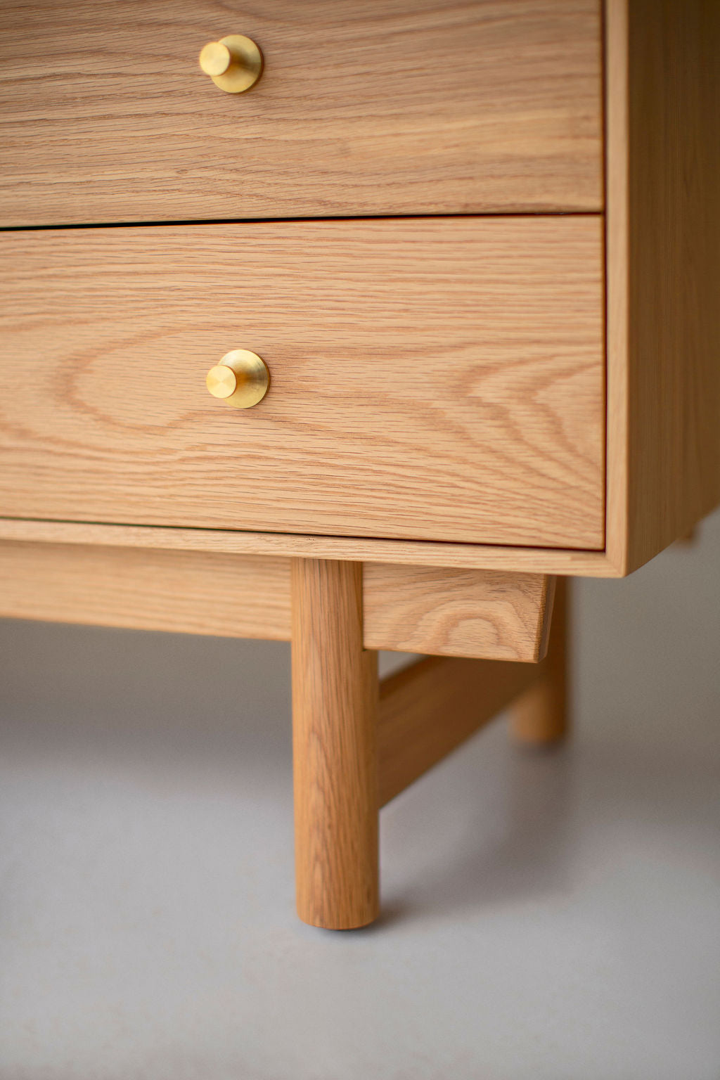 Lawrence Peabody Oak 8 Drawer Dresser, image 8