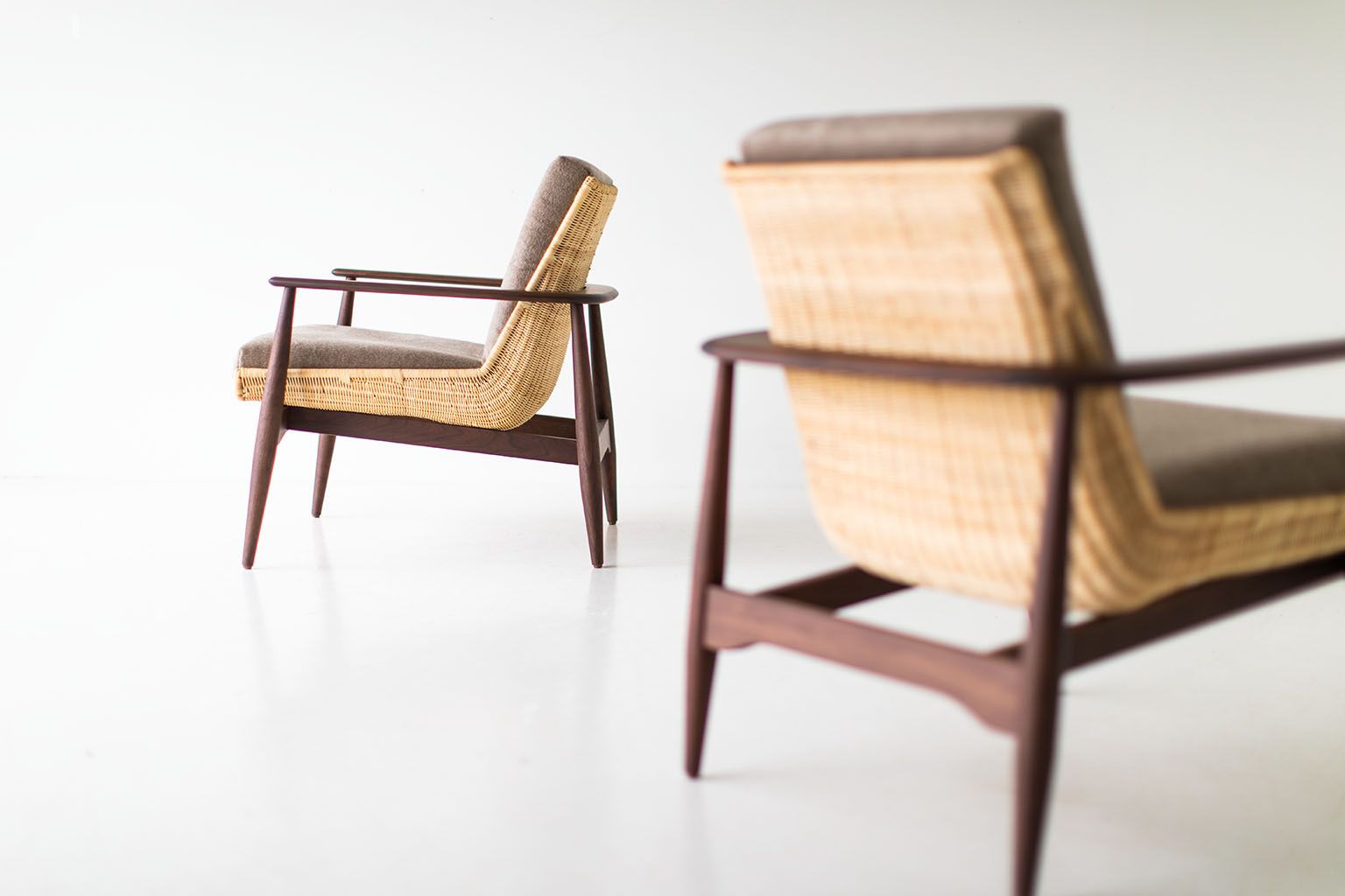 Lawrence-Peabody-Wicker-Lounge-Chairs-08