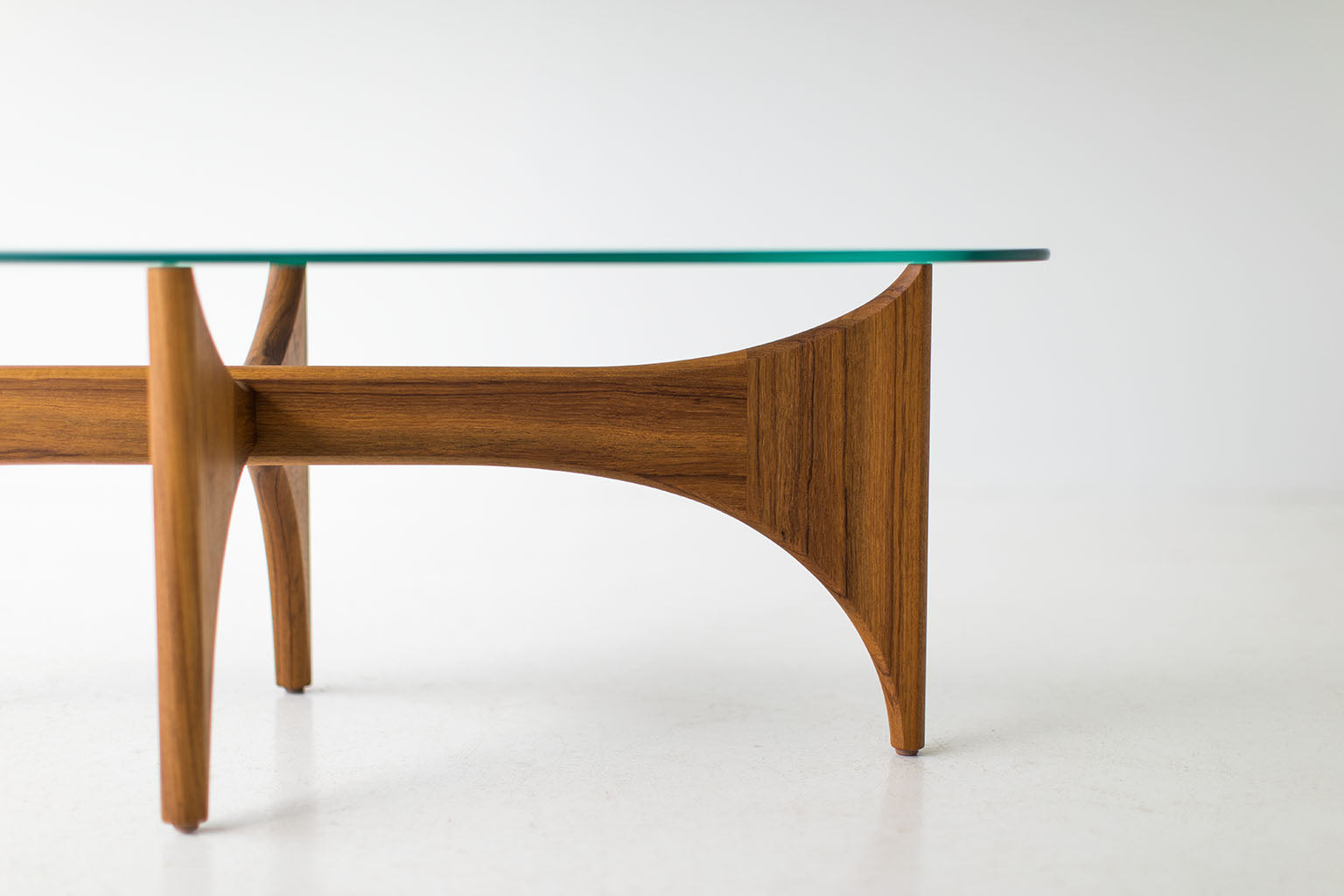      Modern-Teak-Coffee-Table-1514-Oval-05