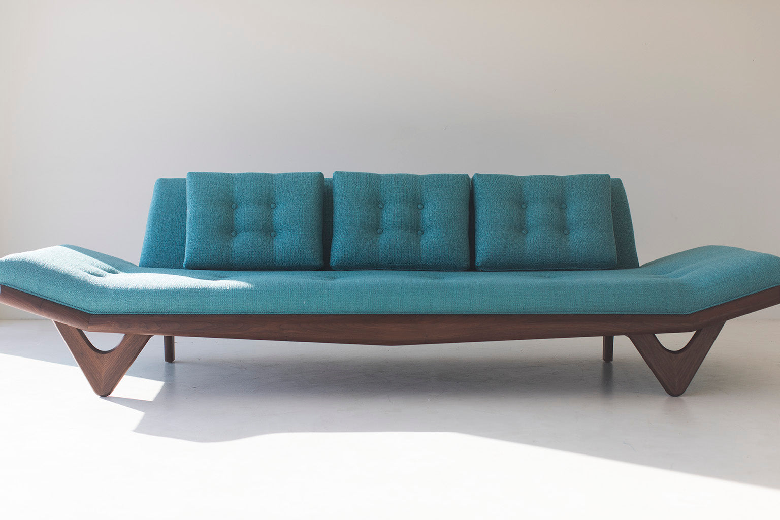     alaska-modern-wood-sofa-1403-01