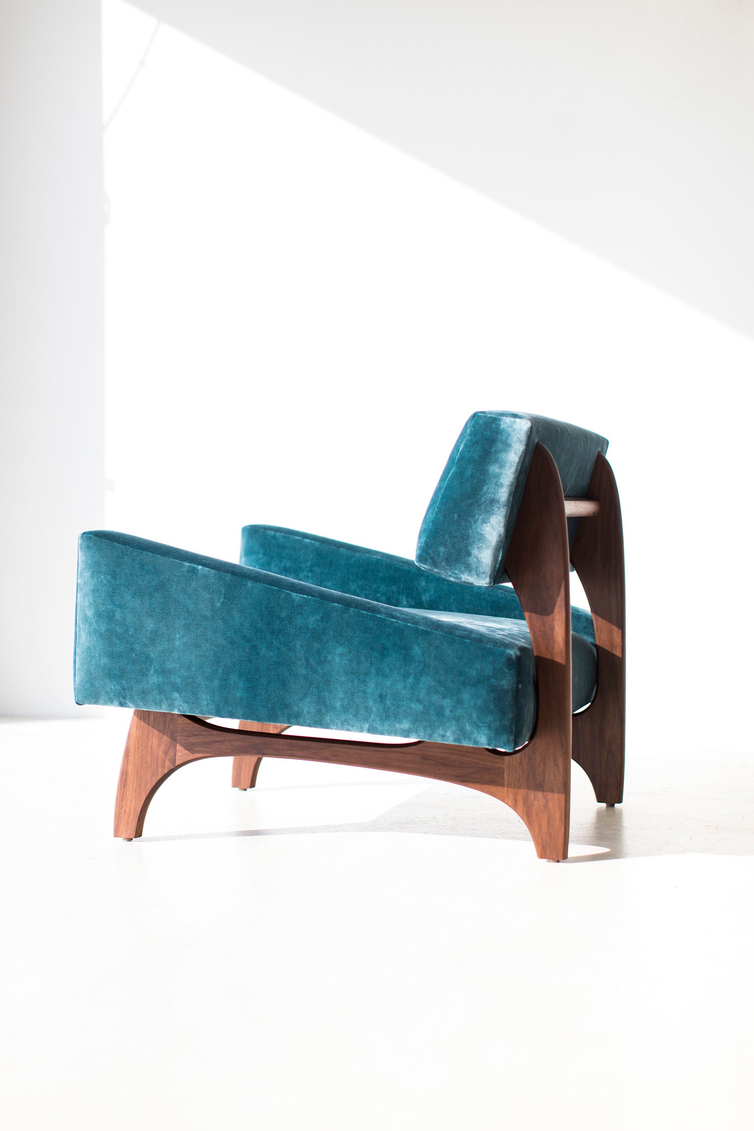      canadian-modern-lounge-chairs-1519-06