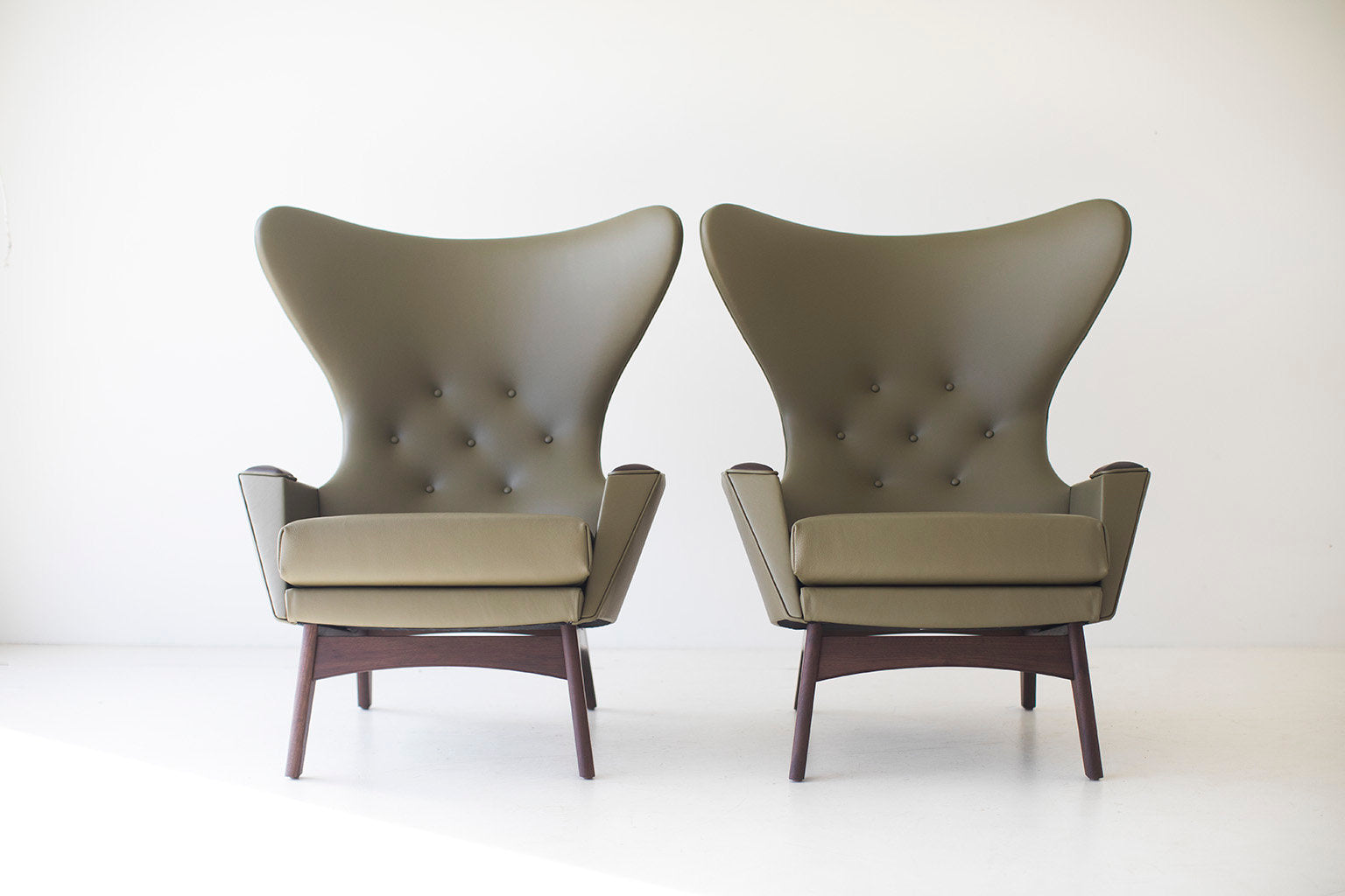 green-leather-wing-chair-1407-03