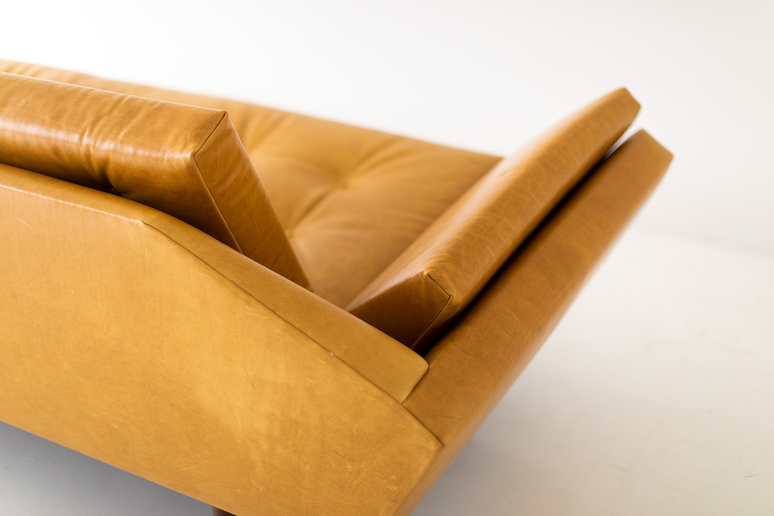      jetson-modern-wood-sofa-leather-1404-04