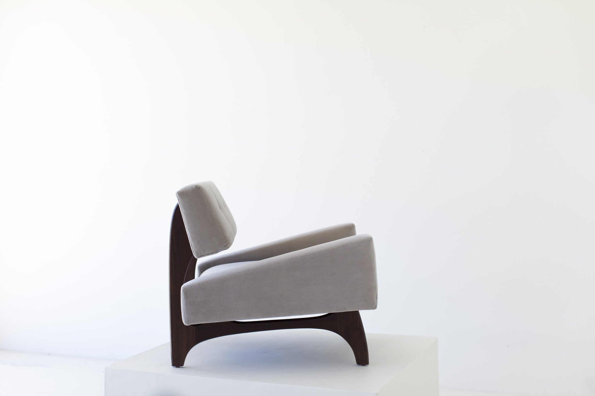 modern-mohair-armchairs-1519-06