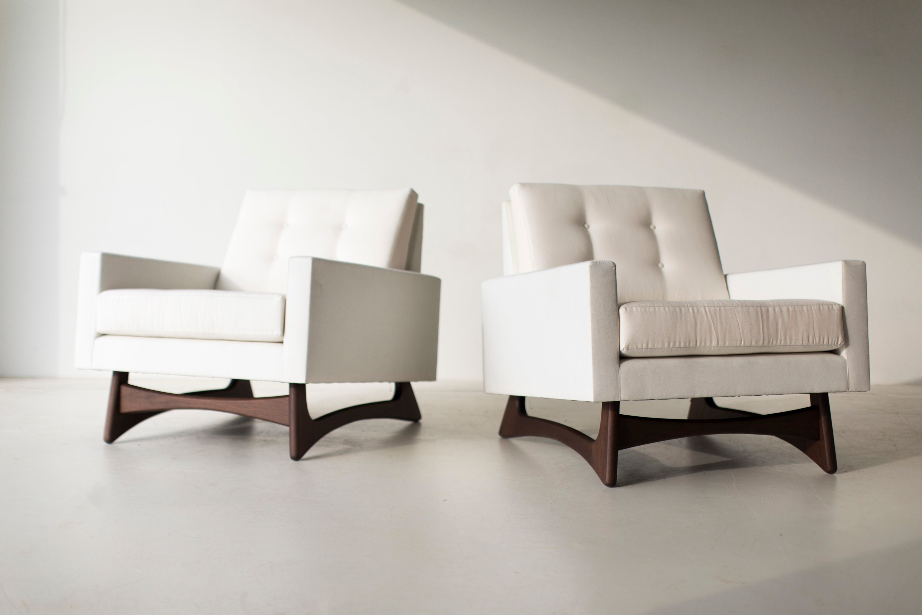 modern-muslin-club-chairs-1405-02