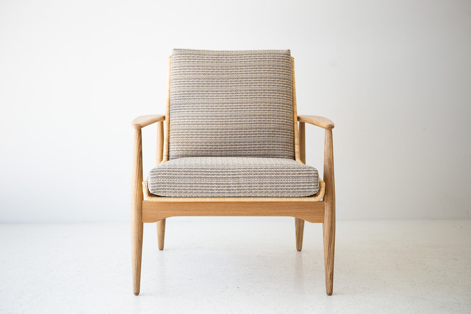      peabody-modern-wicker-lounge-oak-chair-1806P-02