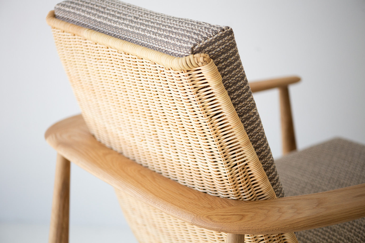      peabody-modern-wicker-lounge-oak-chair-1806P-05