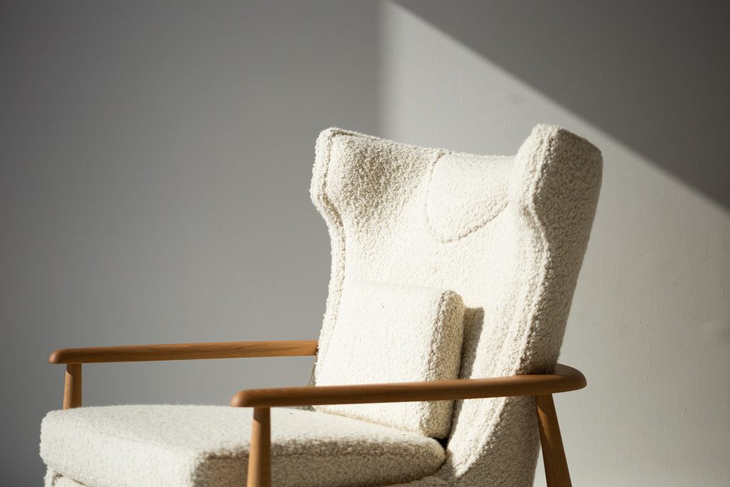      peabody-modern-wing-chair-iboucle-2012p-02