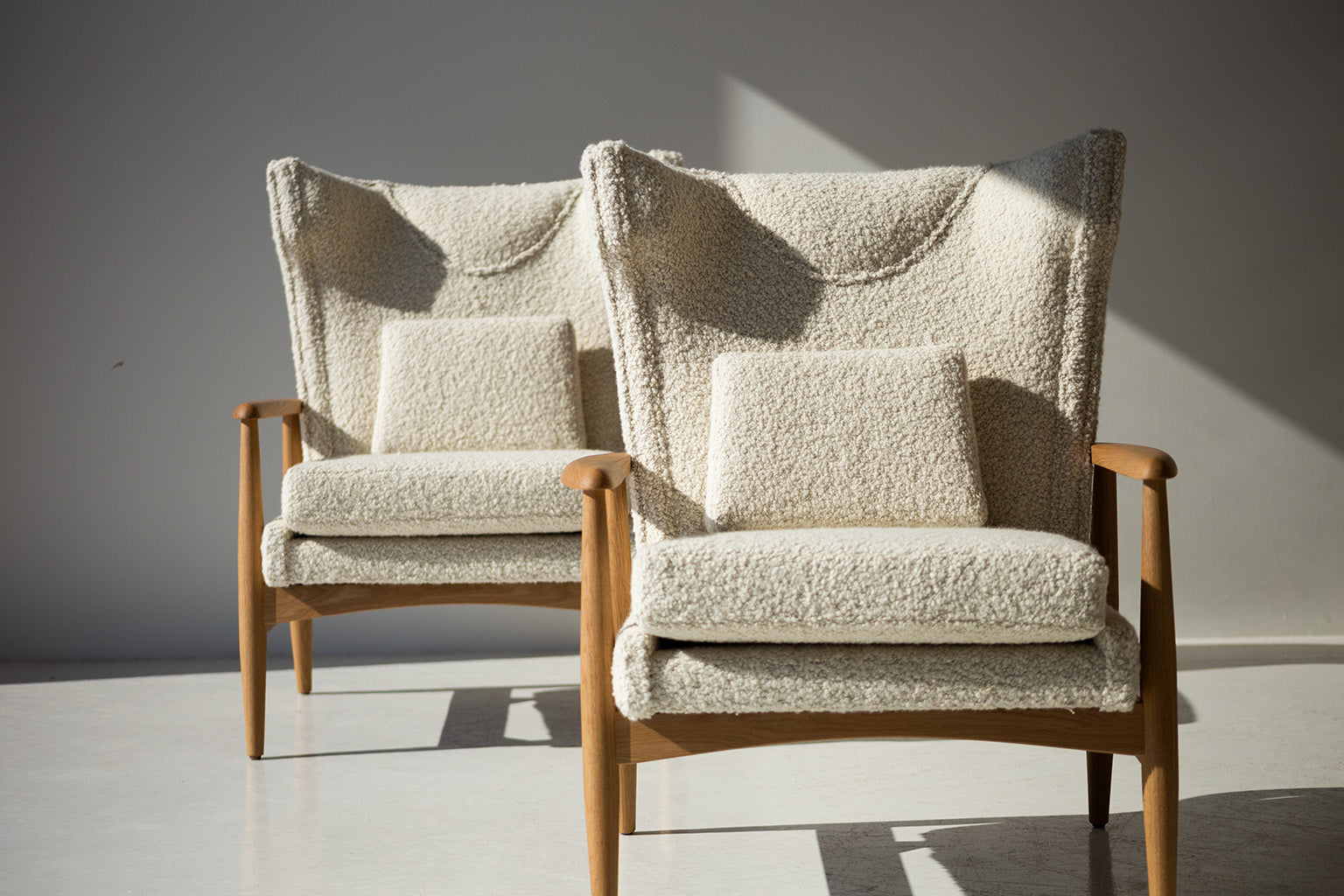      peabody-modern-wing-chair-iboucle-2012p-07